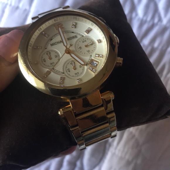 Michael Kors Gold Watch - Picture 5 of 5